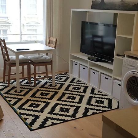 Luxury One Bed Apartment Next To Hyde Park Лондон Екстериор снимка